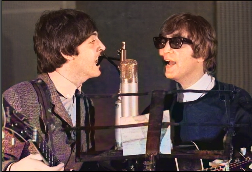 Paul and John singing into U48