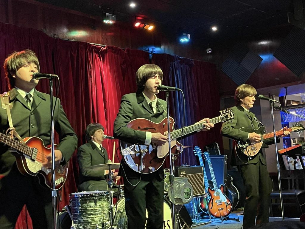 Sgt.Peppers Beatles Tribute