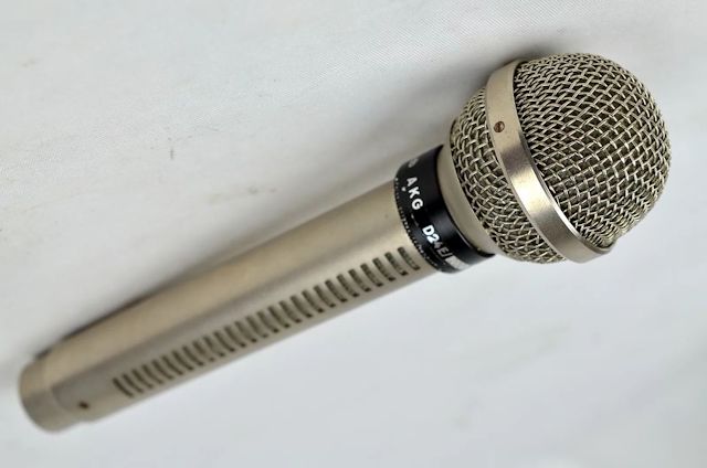 AKG D24E